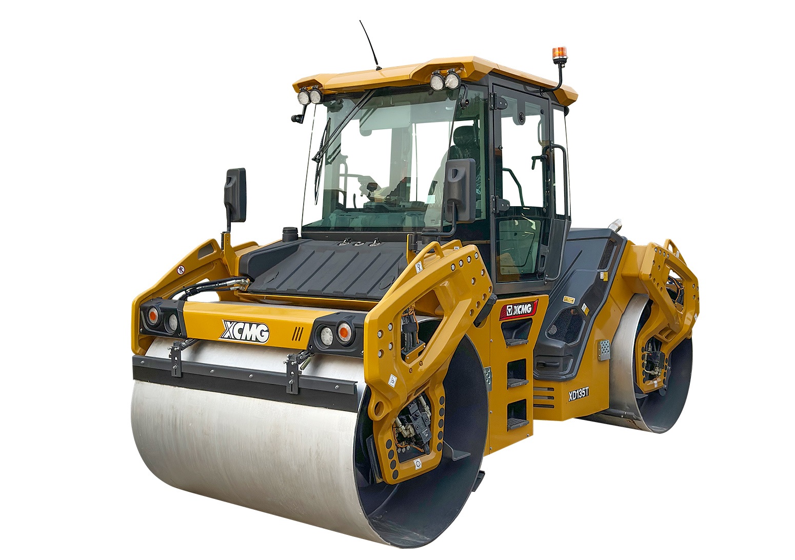 XD135T 双钢轮压路机